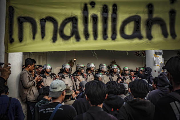 October 20, 2026, Yogyakarta, Special Region Of Yogyakarta, Indonesia: Special Region of Yogyakarta, October 20, 2026. A crowd comprising members of a community and student alliance staged a protest in front of the Special Region of Yogyakarta Regional People™s Representative Council (DPRD) building. During the protest, the demonstrators made several demands, including that forest and land fires and floods be declared national disasters; that strict action be taken against the corporations involved; and that the cost of education and healthcare be reduced and access to these services be made more equitable. Yogyakarta Indonesia - ZUMAf198 20261020_zip_f198_014 Copyright: xMuhammadxFebriansyahx