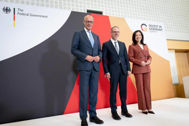 Invest in Germany Summit, Berlin, ESMT Invest in Germany Summit, Berlin, ESMT, David A. Zapolsky, Senior Vice President, Amazon Friedrich Merz, Federal Chancellor Katherina Reiche, Federal Minister of Economics Berlin Berlin GER