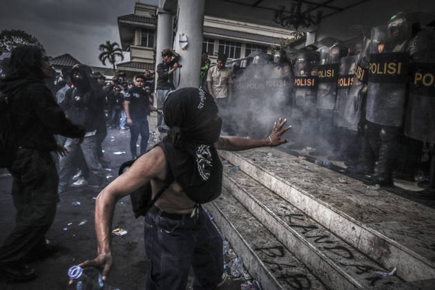 October 20, 2026, Yogyakarta, Special Region Of Yogyakarta, Indonesia: Special Region of Yogyakarta, October 20, 2026. A crowd comprising members of a community and student alliance staged a protest in front of the Special Region of Yogyakarta Regional People™s Representative Council (DPRD) building. During the protest, the demonstrators made several demands, including that forest and land fires and floods be declared national disasters; that strict action be taken against the corporations involved; and that the cost of education and healthcare be reduced and access to these services be made more equitable. Yogyakarta Indonesia - ZUMAf198 20261020_zip_f198_022 Copyright: xMuhammadxFebriansyahx