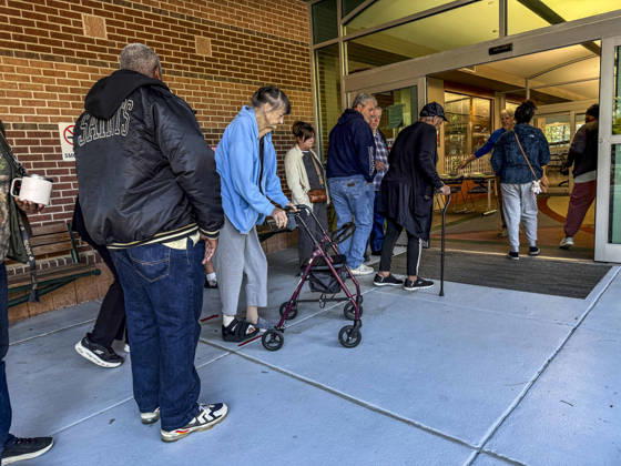 October 20, 2026, Shreveport, Louisiana, USA: Polls open on the first day of early vote in Louisiana. Those needing assistance are moved to the front of the line. Voters are casting their ballots in a highly watched Senate race and in redrawn congressional districts due to the U.S. Supreme Courts Louisiana v. Callais decision, which struck down the states Congressional map that had created a second majority-Black district. Shreveport USA  - ZUMAd155 20261020_znp_d155_021 Copyright: xSuexDorfmanx