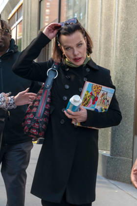 NEW YORK, NY - OCTOBER 20: Debi Mazar seen at ABC Studios on October 20, 2026 in New York City. Credit: Camara Porter New York City USA  - ZUMAa123 20261020_zaa_a123_059 Copyright: xAdMediax