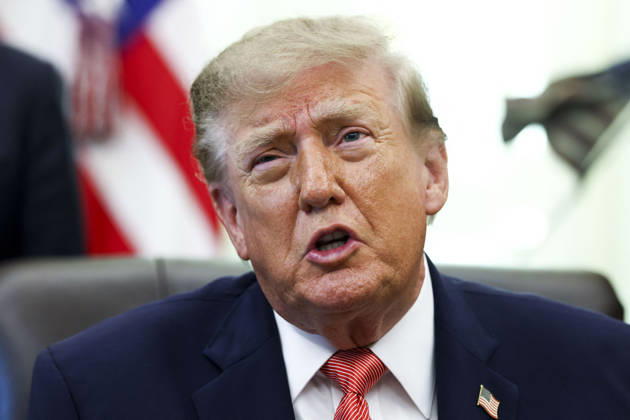 US President Trump speaks to reporters on taxpayer fraud US President Donald Trump speaks to reporters about efforts to crack down on taxpayer fraud in the Oval Office of the White House in Washington, DC, USA, 20 October 2026. WASHINGTON DISTRICT OF COLUMBIA United States  Copyright: xPool ABACAx