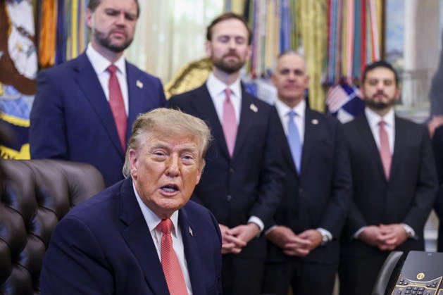 President Donald Trump responds to questions from reporters following his remarks about efforts to crack down on taxpayer fraud in the Oval Office of the White House in Washington, DC on Tuesday, October 20, 2026.  WASP20261020131 JIMxLOxSCALZO