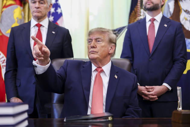 President Donald Trump responds to questions from reporters following his remarks about efforts to crack down on taxpayer fraud in the Oval Office of the White House in Washington, DC on Tuesday, October 20, 2026.  WASP20261020132 JIMxLOxSCALZO