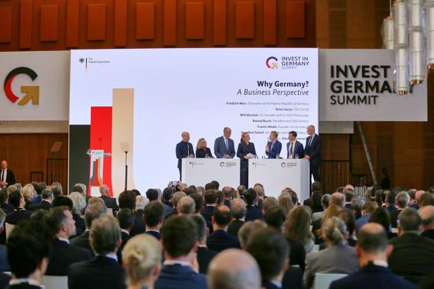 Berlin, Germany, October 20, 2026 ESMT Invest in Germany Summit Discussion featuring, among others, Gundbert Scherf (Helsing), Belén Garijo (Sanofi), Federal Chancellor Friedrich Merz (CDU), Will Marshall (Planet Labs), Francis Wedin (Vulcan Energy), and Roland Busch (Siemens) Copyright: xdtsxNachrichtenagenturx dts_140019