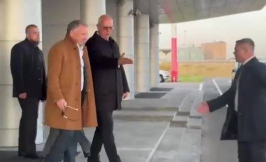 Russia US Witkoff Arrival 9269462 21.10.2026 In this video grab, U.S. President Donald Trump s special envoy Steve Witkoff is welcomed by Russian Direct Investment Fund CEO - Special Presidential Representative for Investment and Economic Cooperation with Foreign Countries Kirill Dmitriev upon arrival at Pulkovo Airport in St. Petersburg, Russia. Witkoff arrived in the city on October 21 for talks with Russian President Vladimir Putin aimed at resolving the conflict in Ukraine, a day after meeting Ukrainian President Volodymyr Zelenskiy in Oslo. Sputnik St. Petersburg Russia  Copyright: xx
