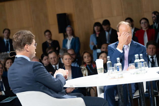 Larry Fink (Laurence Douglas Fink), CEO of BlackRock, speaks at the Berlin Global Dialogue in the former State Council building of the GDR, in conversation with Ola Källenius, CEO of Mercedes-Benz Group AG (on the left in the photo). Berlin Global Dialogue 2026 (BGD 2026), theme: Advancing Alliances for a New Era, Berlin, Berlin, Germany, ESMT