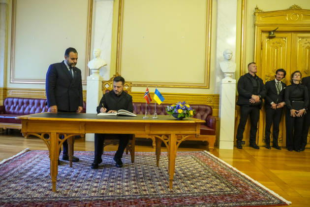 Ukrainian President Visits Norway, Oslo, October 21, 2026. Ukrainian President Volodymyr Zelenskyy visits the Storting, where he meets with Storting President Masud Gharahkhani and the parliamentary leaders. Photo: Ole Berg Rusten, NTB POOL, Oslo, Norway, 4FNWM5t0DrU EDEDITORIAL USE ONLY Ref BNC POL4FNWM5t0DrU jpg  Copyright: xOlexBerg-Rustenx xNTBx