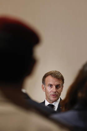 President Macron At The Opswf Summit During His Visit To Qatar French President Emmanuel Macron speaks to members of the media on the day of the 9th Annual One Planet Sovereign Wealth Funds (OPSWF) Summit, in Lusail, Qatar, October 21, 2026. Photo by Benoit Tessier Pool ABACAPRESS.COM Lusail Qatar Copyright: xTessierxBenoit Pool ABACAx