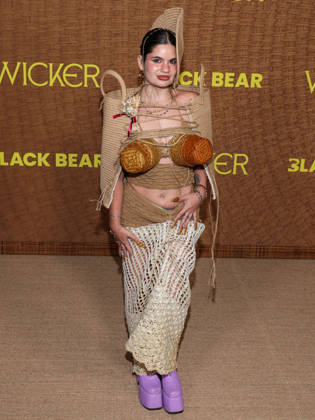 Los Angeles Premiere Of Black Bear s Wicker LOS ANGELES, CALIFORNIA, USA - OCTOBER 20: Vita Kari arrives at the Los Angeles Premiere Of Black Bear s Wicker held at the DGA Theater Complex at The Directors Guild of America on October 20, 2026 in Los Angeles, California, United States. Los Angeles DGA Theater Complex at The Directors Guild of America California United States Copyright: xKayxQiao ImagexPressxAgencyx