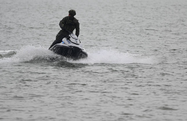 German Armed Forces Unveil New Biber Watercraft The German Navy presents its new Biber watercraft during a dynamic demonstration Soldiers demonstrate the fast and agile, militarily modified jet skis of the Maritime Interdiction Secur Copyright: xdiebildwerftx