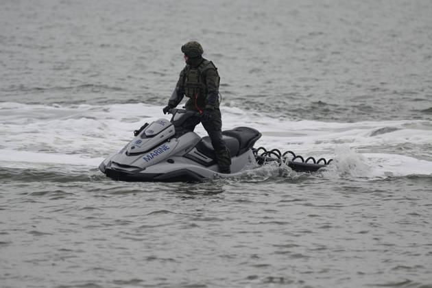 German Armed Forces Unveil New Biber Watercraft The German Navy presents its new Biber watercraft during a dynamic demonstration Soldiers demonstrate the fast and agile, militarily modified jet skis of the Maritime Interdiction Secur Copyright: xdiebildwerftx