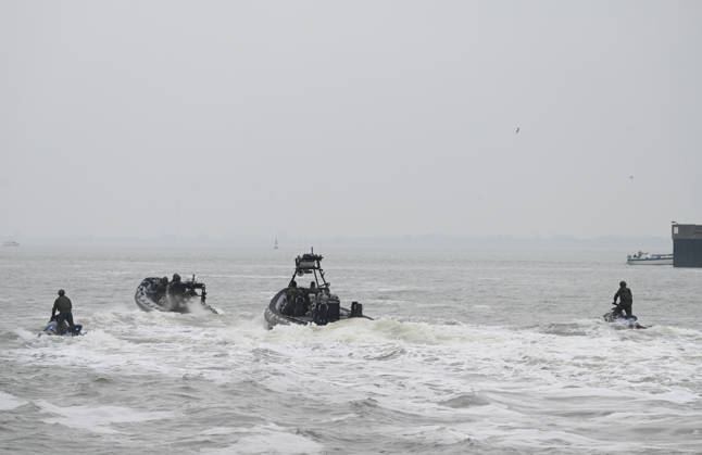 German Armed Forces Unveil New Biber Watercraft The German Navy presents its new Biber watercraft during a dynamic demonstration Soldiers demonstrate the fast and agile, militarily modified jet skis of the Maritime Interdiction Secur Copyright: xdiebildwerftx