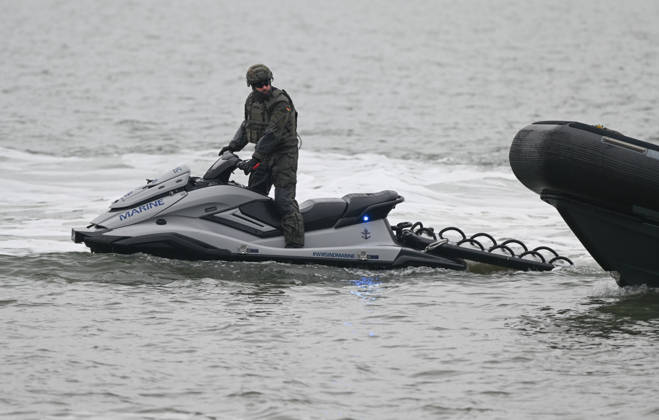 German Armed Forces Unveil New Biber Watercraft The German Navy presents its new Biber watercraft during a dynamic demonstration Soldiers demonstrate the fast and agile, militarily modified jet skis of the Maritime Interdiction Secur Copyright: xdiebildwerftx
