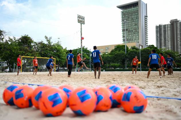 October 21, 2026, Bangkok, Thailand: BANGKOK, THAILAND - OCTOBER 21, 2026: Thailand s men s beach soccer team held its final training session before departing for the 2026 AFC Beach Soccer Asian Cup, which will be held in Phang Nga. Bangkok Thailand - ZUMAq101 20261021_zna_q101_136 Copyright: xSuttipatxSongnangrongx