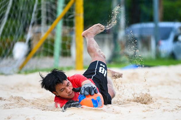 October 21, 2026, Bangkok, Thailand: BANGKOK, THAILAND - OCTOBER 21, 2026: Thailand s men s beach soccer team held its final training session before departing for the 2026 AFC Beach Soccer Asian Cup, which will be held in Phang Nga. Bangkok Thailand - ZUMAq101 20261021_zna_q101_133 Copyright: xSuttipatxSongnangrongx