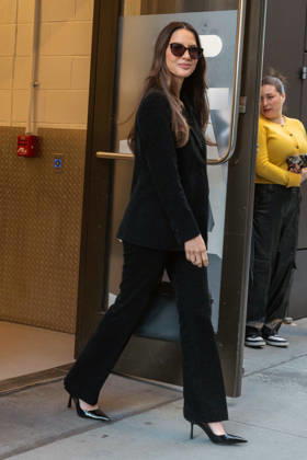 Entertainment Bilder des Tages NEW YORK, NY - OCTOBER 21: Olivia Rodrigo seen at ABC Studios on October 21, 2026 in New York City. Credit: AdMedia. USA - ZUMAa123 20261021_zaa_a123_002 Copyright: xCamaraxPorterx