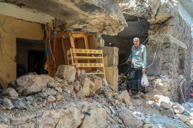 Intense clashes between government forces and Houthis cause severe infrastructure damage in Taiz TAIZ, YEMEN - OCTOBER 21: Buildings and structural property lie severely damaged following intensified clashes between Yemeni government forces and Iran-backed Houthis in the Al-Mudhaffar district of Taiz, southwestern Yemen on October 21, 2026. The escalated fighting and shelling in urban sectors have inflicted widespread destruction on local infrastructure across the governorate. Hamza Mustafa Anadolu Taiz Yemen. Editorial use only. Please get in touch for any other usage.  Copyright: x2026xAnadoluxHamzaxMustafax