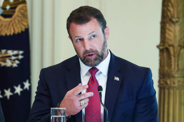 DC: President Trump Hosts Roundtable on Cybercrime at White House Markwayne Mullin, Secretary of Homeland Security, speaks during a roundtable discussion on cybercrime in the East Room of the White House on October 21, 2026 in Washington, D.C. The administration is fighting back against foreign-based organized criminal organizations that exploit Americans in cyberspace and their scam centers and fraud schemes. (Photo by Samuel Corum Pool ABACAPRESS.COM) Washington DC United States  Copyright: xPool ABACAx