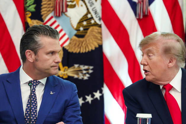 DC: President Trump Hosts Roundtable on Cybercrime at White House Pete Hegseth, Secretary of Defense, listens as President Donald Trump speaks during a roundtable discussion on cybercrime in the East Room of the White House on October 21, 2026 in Washington, D.C. The administration is fighting back against foreign-based organized criminal organizations that exploit Americans in cyberspace and their scam centers and fraud schemes. (Photo by Samuel Corum Pool ABACAPRESS.COM) Washington DC United States  Copyright: xPool ABACAx