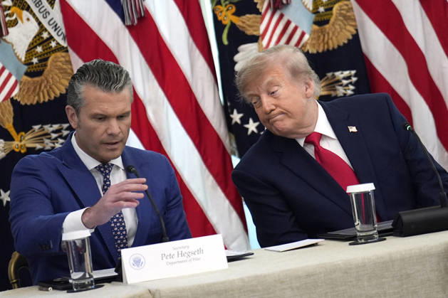 Donald Trump on cybercrime - Washington US President Donald Trump with Defense Secretary Pete Hegseth participates in the roundtable on protecting American families and seniors from cybercrime in the East Room at the White House in Washington on October 21, 2026. Photo by Yuri Gripas ABACAPRESS.COM Washington DC United States  Copyright: xGripasxYuri ABACAx