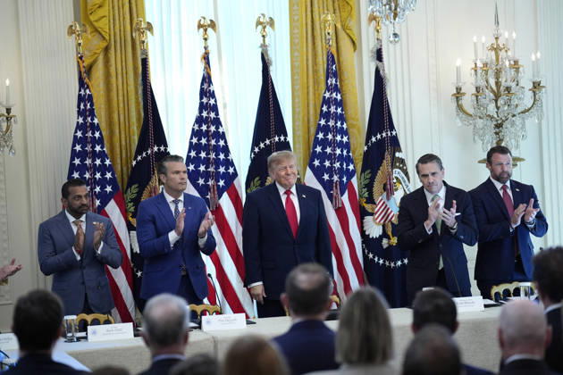 Donald Trump on cybercrime - Washington US President Donald Trump participates in the roundtable on protecting American families and seniors from cybercrime in the East Room at the White House in Washington on October 21, 2026. Photo by Yuri Gripas ABACAPRESS.COM Washington DC United States  Copyright: xGripasxYuri ABACAx