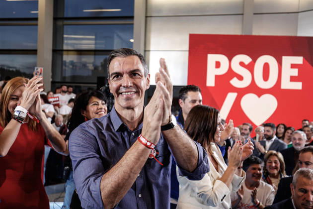 October 21, 2026, Burgos, Spain, Spain: Pedro Sanchez at the pre-campaign rally in Burgos. Burgos Spain - ZUMAc250 20261021_zip_c250_008 Copyright: xJorgexContrerasxSotox