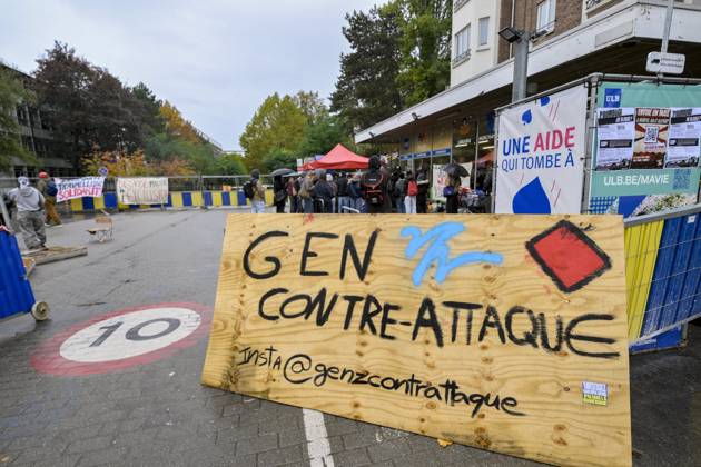 Student Protest Against Austerity 22 10 2026 IXELLES, BELGIUM - Students pictured protesting at the Universite Libre de Bruxelles (ULB) on October 22, 2026 in Ixelles, Belgium, 22 10 2026 Ixelles Belgium  Copyright: xPhilipxReynaersx