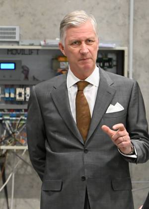The King Visits Technicity Brussels ANDERLECHT, BELGIUM - OCTOBER 22 : King Philippe visits Technicity.brussels, the training and employment hub for the technology industry, in Anderlecht. Technicity.brussels was established through a public-private partnership and is aimed at job seekers, employees seeking retraining or further education, and students and teachers from secondary schools and colleges. The organization offers hands-on technical training and actively assists participants in finding a job. Companies can turn to it for continuing education for their staff or to rent modern technical infrastructure. During his visit, the King toured four training workshopselevator technology; HVAC and refrigeration technology; welding; and ele  Copyright: xBertxVanxDenxBrouckex