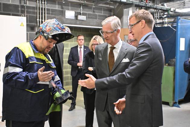The King Visits Technicity Brussels ANDERLECHT, BELGIUM - OCTOBER 22 : King Philippe visits Technicity.brussels, the training and employment hub for the technology industry, in Anderlecht. Technicity.brussels was established through a public-private partnership and is aimed at job seekers, employees seeking retraining or further education, and students and teachers from secondary schools and colleges. The organization offers hands-on technical training and actively assists participants in finding a job. Companies can turn to it for continuing education for their staff or to rent modern technical infrastructure. During his visit, the King toured four training workshopselevator technology; HVAC and refrigeration technology; welding; and ele  Copyright: xBertxVanxDenxBrouckex