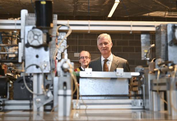The King Visits Technicity Brussels ANDERLECHT, BELGIUM - OCTOBER 22 : King Philippe visits Technicity.brussels, the training and employment hub for the technology industry, in Anderlecht. Technicity.brussels was established through a public-private partnership and is aimed at job seekers, employees seeking retraining or further education, and students and teachers from secondary schools and colleges. The organization offers hands-on technical training and actively assists participants in finding a job. Companies can turn to it for continuing education for their staff or to rent modern technical infrastructure. During his visit, the King toured four training workshopselevator technology; HVAC and refrigeration technology; welding; and ele  Copyright: xBertxVanxDenxBrouckex