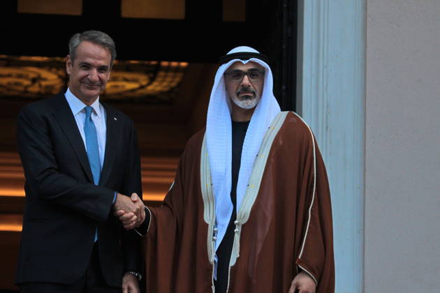 October 22, 2026, Athens, Greece: Abu Dhabi Crown Prince Sheikh Khaled bin Mohamed bin Zayed Al Nahyan meets Greek Prime Minister Kyriakos Mitsotakis at the Maximos Mansion in Athens on Thursday, October 22, 2026, during his official visit to Greece. The meeting focuses on strengthening bilateral relations and expanding cooperation between Greece and the United Arab Emirates in areas of mutual interest. Athens Greece  - ZUMAv62_ 20261022_zaf_v62_002 Copyright: xAristidisxVafeiadakisx