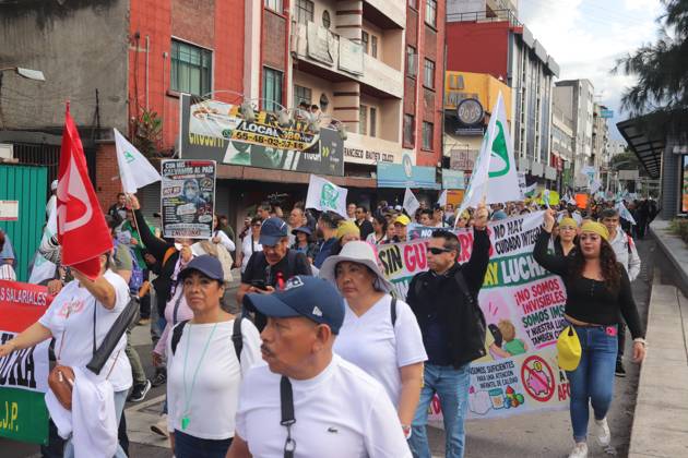 October 21, 2026, Mexico City, Mexico: MEXICO Mexico City, MEXICO - OCTOBER 21, 2026: Workers and retirees from the Mexican Social Security Institute (IMSS) are once again taking to the streets of Mexico City to demand the resignation of the general secretary of the National Union of Social Security Workers, the supply of medical supplies and equipment, and a direct pay raise based on the pay scale. Photo: JNA Press. Mexico City Mexico - ZUMAq101 20261021_zna_q101_269 Copyright: xCarlosxSantiagox