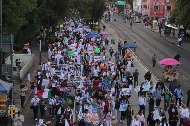 October 21, 2026, Mexico City, Mexico: MEXICO Mexico City, MEXICO - OCTOBER 21, 2026: Workers and retirees from the Mexican Social Security Institute (IMSS) are once again taking to the streets of Mexico City to demand the resignation of the general secretary of the National Union of Social Security Workers, the supply of medical supplies and equipment, and a direct pay raise based on the pay scale. Photo: JNA Press. Mexico City Mexico - ZUMAq101 20261021_zna_q101_271 Copyright: xCarlosxSantiagox