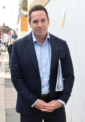 Kieran Hayler 22.10.2026. Kieran Hayler ex husband of Katie Price, looks happy after his not guilty verdict as he leaves Lewes Crown Court this afternoon.  Copyright: xGaryxStonex NINTCHDBPICT001117623550