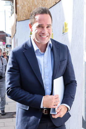 Kieran Hayler 22.10.2026. Kieran Hayler ex husband of Katie Price, looks happy after his not guilty verdict as he leaves Lewes Crown Court this afternoon.  Copyright: xGaryxStonex NINTCHDBPICT001117628952