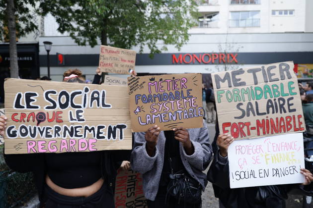 Students gather outside Pitie-Salpetriere hospital in Paris PARIS, FRANCE - OCTOBER 22: Students and protesters gather outside the Pitie-Salpetriere hospital in Paris, France, on October 22, 2026, during a demonstration called by student and high school organisations amid ongoing social and political tensions in France. The demonstration had been banned by the Paris police prefecture. Ibrahim Ezzat Anadolu Paris France. Editorial use only. Please get in touch for any other usage.  Copyright: x2026xAnadoluxIbrahimxEzzatx