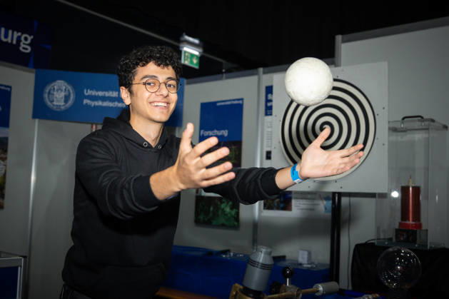 Science Days, Europa-Park, Rust, Baden-Württemberg, Germany, October 22, 2026, Science, Research, Technology, Natural Sciences, Experiments, Hands-On Activities, Education, Knowledge Transfer, Event in Rust, Europa-Park, Baden-Württemberg, Germany Copyright: xFINLEYxMÖRCHx