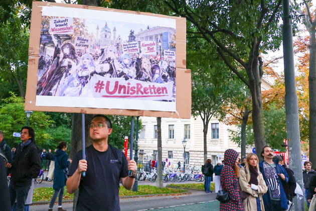 AUSTRIA, VIENNA - OCTOBER 22, 2026: People stage a protest against the underfunding of public universities in Austria Vienna Austria  - ZUMAt113 20261022_zaa_t113_672 Copyright: xArnexSvensonx