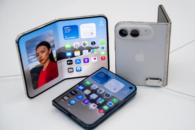 First Day on sale of IPhone Duo in Hong Kong iPhone DUO on display at an Apple Store on October 22, 2026 in Hong Kong. The iPhone DUO is Apple INC.™s first foldable phone, today is the first day the new iPhone DUO is available to the public. (Photo by Vernon Yuen Nexpher Images) HONG KONG HONG KONG