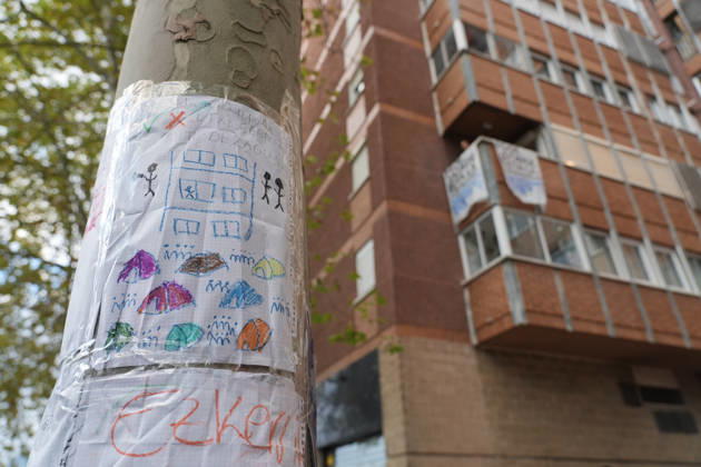 The Gasteiz Housing Union is organizing a rally to protest the eviction of a family with six minor children. A sign at a rally to try to prevent an eviction, on October 23, 2026, in Vitoria-Gasteiz, Álava, Basque Country, Spain. The Gasteiz Housing Union has organized a rally to try to prevent the eviction of a family with six minor children; the reason for the eviction is the expiration of the rental agreement for the home after years of residence, amid the housing crisis and without the family having been provided with alternative housing by the authorities. OCTOBER 23, 2026 In Vitoria Gasteiz, Álava, Basque Country Vitoria Gasteiz, Álava, Basque Country Spain  Copyright: xInakixBerasalucex 7863084