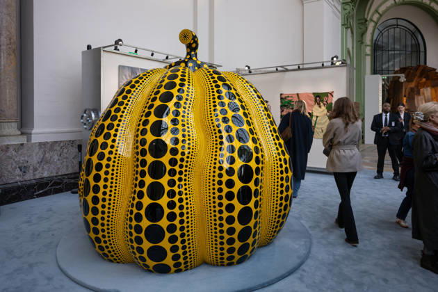 Art Basel Fair to Close Earlier than Scheduled - Paris Art Basel fair, held at Grand Palais, will close before scheduled time, because of demonstrations in Paris and after calls online to attack it and demonstrate inside, as seen in Paris, France on October 22, 2026. Photo by Ammar Abd Rabbo ABACAPRESS.COM Paris Ile-de-France France  Copyright: xAbdxRabboxAmmar ABACAx