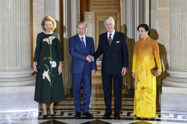 HRH the King Receives To Lam President Of Vietnam LAEKEN, BELGIUM - His Excellency To Lam and spouse Ngô ThË Ph°¡ng Ly pictured with King Philippe of Belgium and Queen Mathilde of Belgium during their visit to the Laeken Palace on October 23, 2026 in Laeken, Belgium, 23 10 2026 Laeken Belgium  Copyright: xPhilipxReynaersx