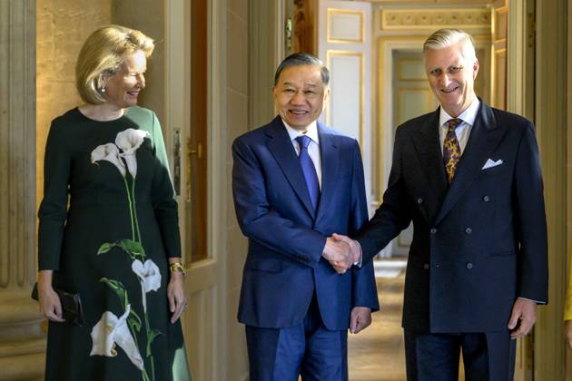 HRH the King Receives To Lam President Of Vietnam LAEKEN, BELGIUM - His Excellency To Lam pictured with King Philippe of Belgium and Queen Mathilde of Belgium during their visit to the Laeken Palace on October 23, 2026 in Laeken, Belgium, 23 10 2026 Laeken Belgium  Copyright: xPhilipxReynaersx