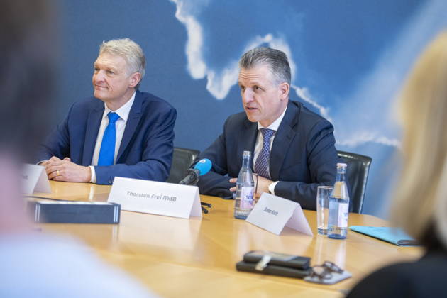 On Friday, October 23, 2026, Stephan Toscani, the CDU’s state chairman in Saarland, will welcome the CDU’s parliamentary group leader in the German Bundestag, Thorsten Frei, at the Saarland State Parliament. Together, they will hold a press conference. Pictured, from left: Stephan Toscani, Member of the State Parliament (CDU), and Thorsten Frei, Member of the Bundestag (CDU). bub