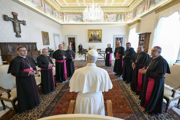 ITALY- REL VATICAN -POPE LEO XVI DURING A PRIVATE AUDIENCE WITH BISHOPS OF PANAMA ON PRIVATE VISIT AS PART OF THEIR AD LIMINA APOSTOLORUM October 23, 2026 ITALY REL - Vatican, October 23, 2026 Pope Leo XIV receives the bishops of Panama on a private visit as part of their Ad Limina Apostolorum visit EDITORIAL USE ONLY - NO BOOKS Copyright: xVATICANxMEDIAx xCatholicxPressxPhotox