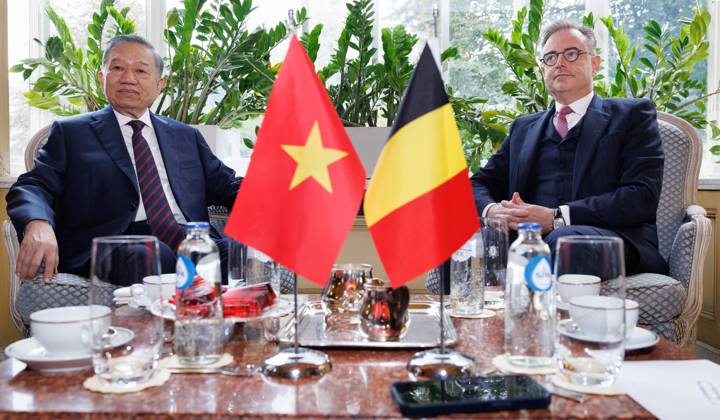 Belgian PM Receives To Lam President Of Vietnam BRUSSELS, BELGIUM - OCTOBER 23 : His Excellency To Lam President Of Vietnam pictured with Bart De Wever, (N-VA) Prime Minister of Federal Government of Belgium during their meeting in the Egmont Palace on October 23, 2026 in BRUSSELS, Belgium, 23 10 2026 BRUSSELS Belgium  Copyright: xBenoitxDoppagnex