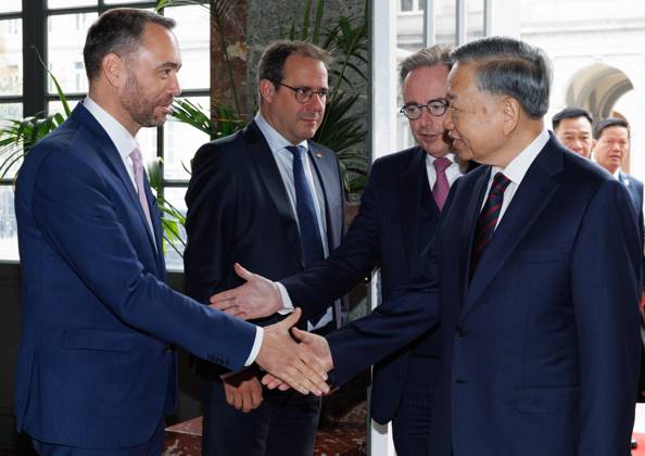 Belgian PM Receives To Lam President Of Vietnam BRUSSELS, BELGIUM - OCTOBER 23 : His Excellency To Lam President Of Vietnam pictured with Bart De Wever, (N-VA) Prime Minister of Federal Government of Belgium, Maxime Prevot (Les Engages), Deputy Prime Minister and Minister of Foreign Affairs foreign of Federal Government, David Clarinval (MR), Deputy Prime Minister, Minister of Employment, Economy and Agriculture of Federal Government during their meeting in the Egmont Palace on October 23, 2026 in BRUSSELS, Belgium, 23 10 2026 BRUSSELS Belgium  Copyright: xBenoitxDoppagnex