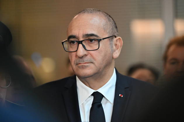 Deadly drive-by shooting attack in Paris suburb of Trappes TRAPPES, FRANCE - OCTOBER 23: France s Interior Minister Laurent Nunez speaks to the press members following a shooting killing at least one person and injuring four others according to police sources, in Trappes, Paris suburb, France on October 23, 2026. Mustafa Yalcin Anadolu Trappes France. Editorial use only. Please get in touch for any other usage.  Copyright: x2026xAnadoluxMustafaxYalcinx