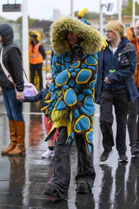 October 23, 2026, London, London, UK: London, UK. Visitors dressed as characters arrive at the London MCM Comic Con held at the Excel venue. The event is the UK s largest pop culture fan convention, celebrating comic books, movies, TV shows, anime, manga, video games, sci-fi, and fantasy. London UK  - ZUMAl94_ 20261023_zaf_l94_087 Copyright: xRayxTangx